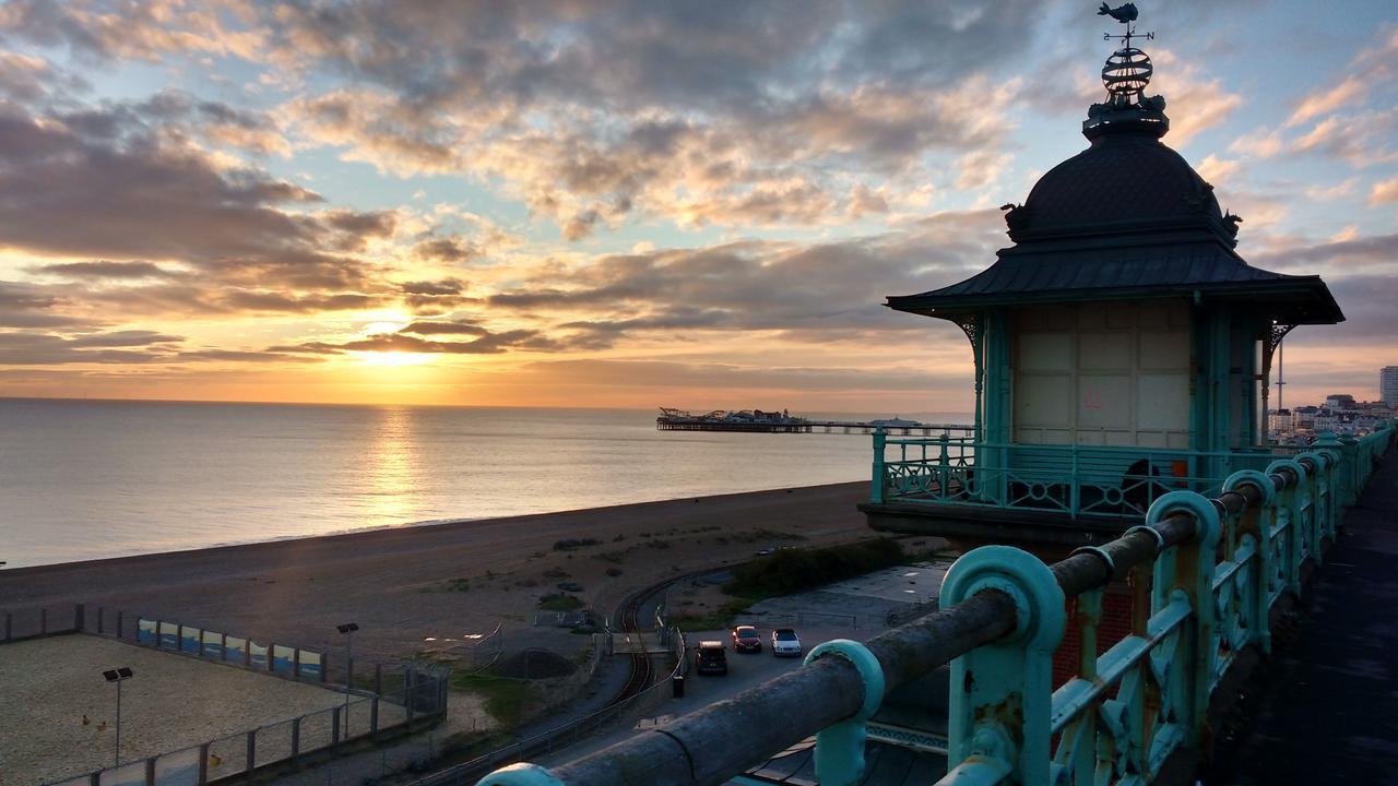 Relax Hove